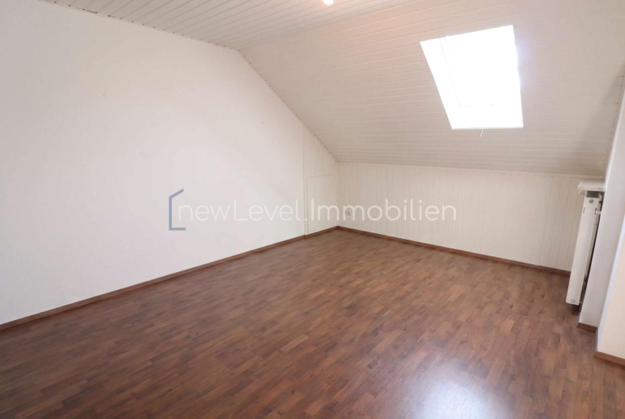Zimmer 2 KI-entmöbliert