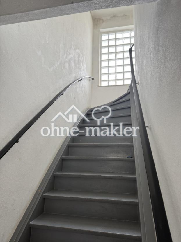 Treppe vom EG in den 1. Stock 