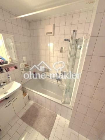 Badezimmer mit Badewanne
