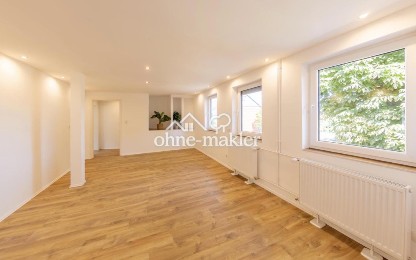 Wohn- und Esszimmer (1. Etage)