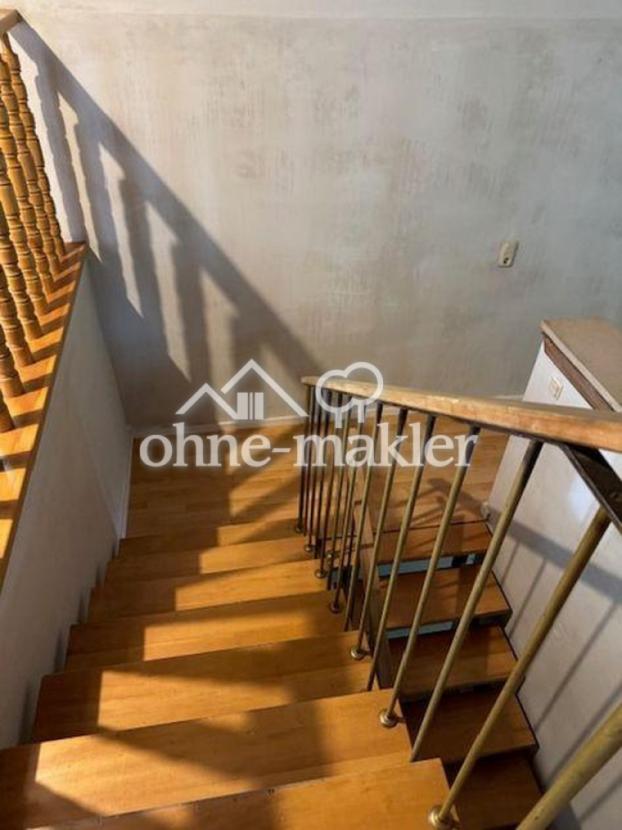 Treppe zum Wohnbereich