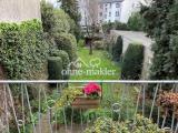 Blick von Terrasse in Garten