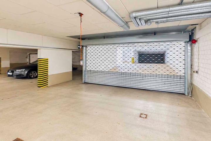 Tiefgarage mit Freistellplatz
