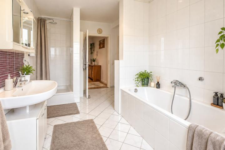 Bad Wohnung EG
