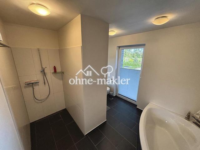 Haus 1 Bad imHauptschlafzimmer