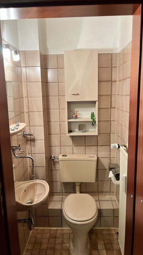 Gäste-WC 1
