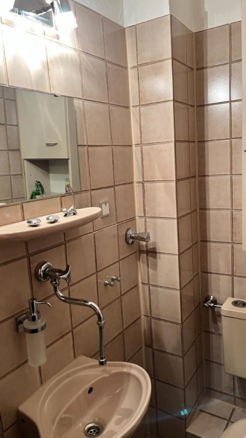 Gäste-WC 2