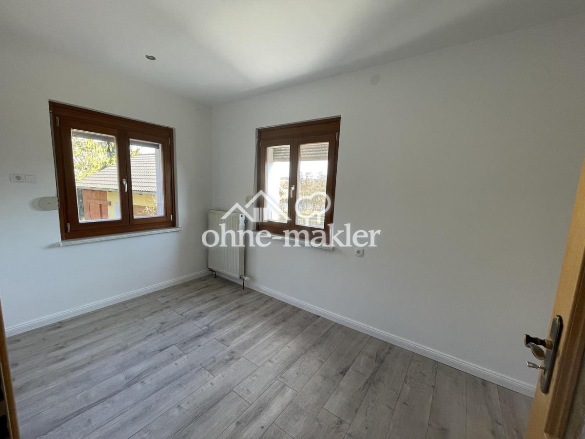 Schlafzimmer / Büro EG