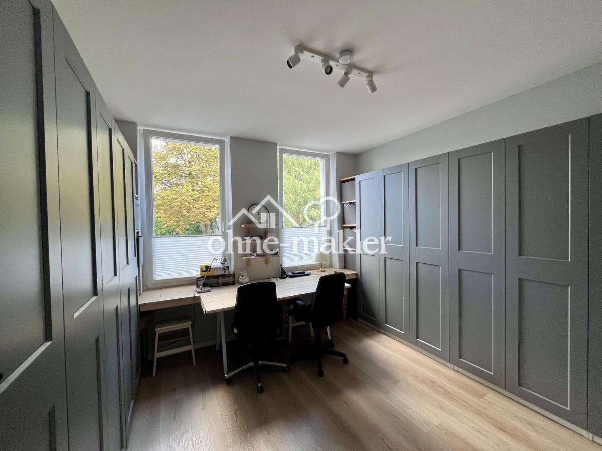 OG Büro/Ankleidezimmer