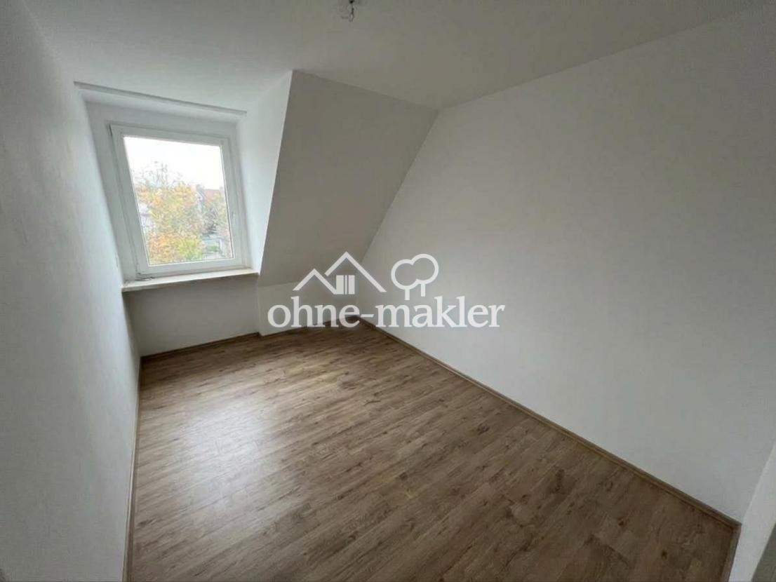Schlafzimmer 1 leer