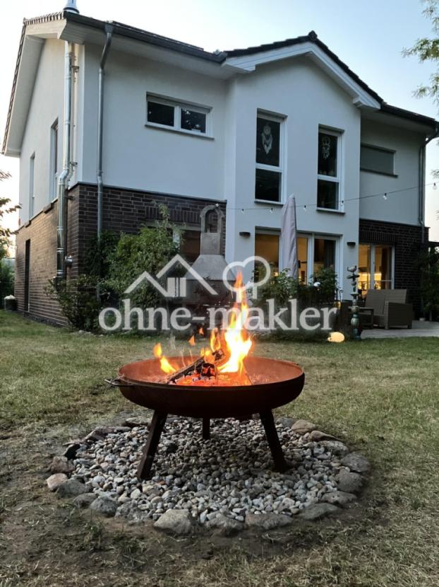 Garten mit Feuerstelle