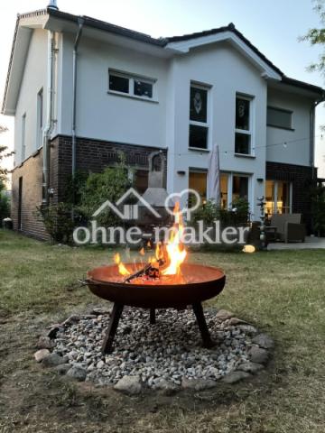 Garten mit Feuerstelle