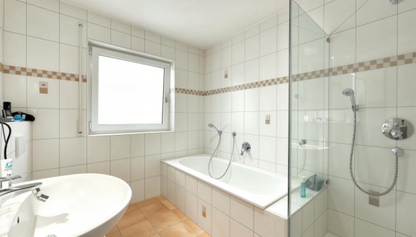 Badezimmer 1. OG