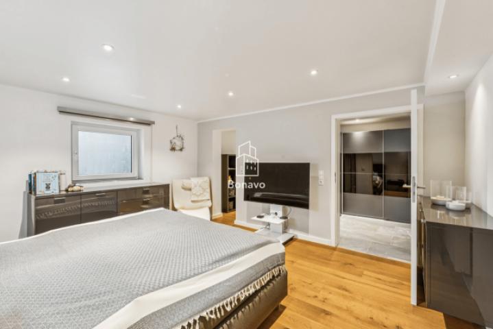 Schlafzimmer UG