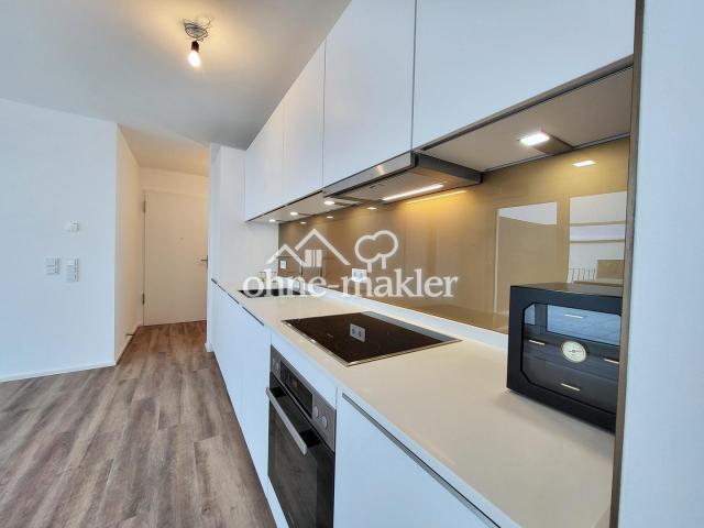 Einbauküche mit Miele-Backofen