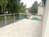..mit Balkon