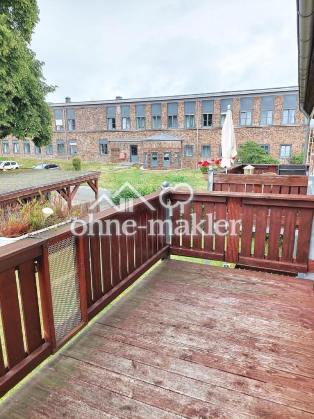 Blick v. Balkon im 1. OG