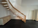 Flur EG + Treppe