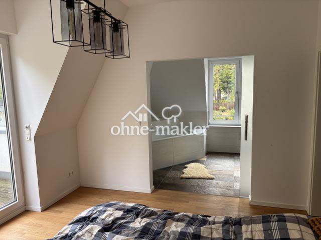 Schlafzimmer_Eltern_Bad-Blick