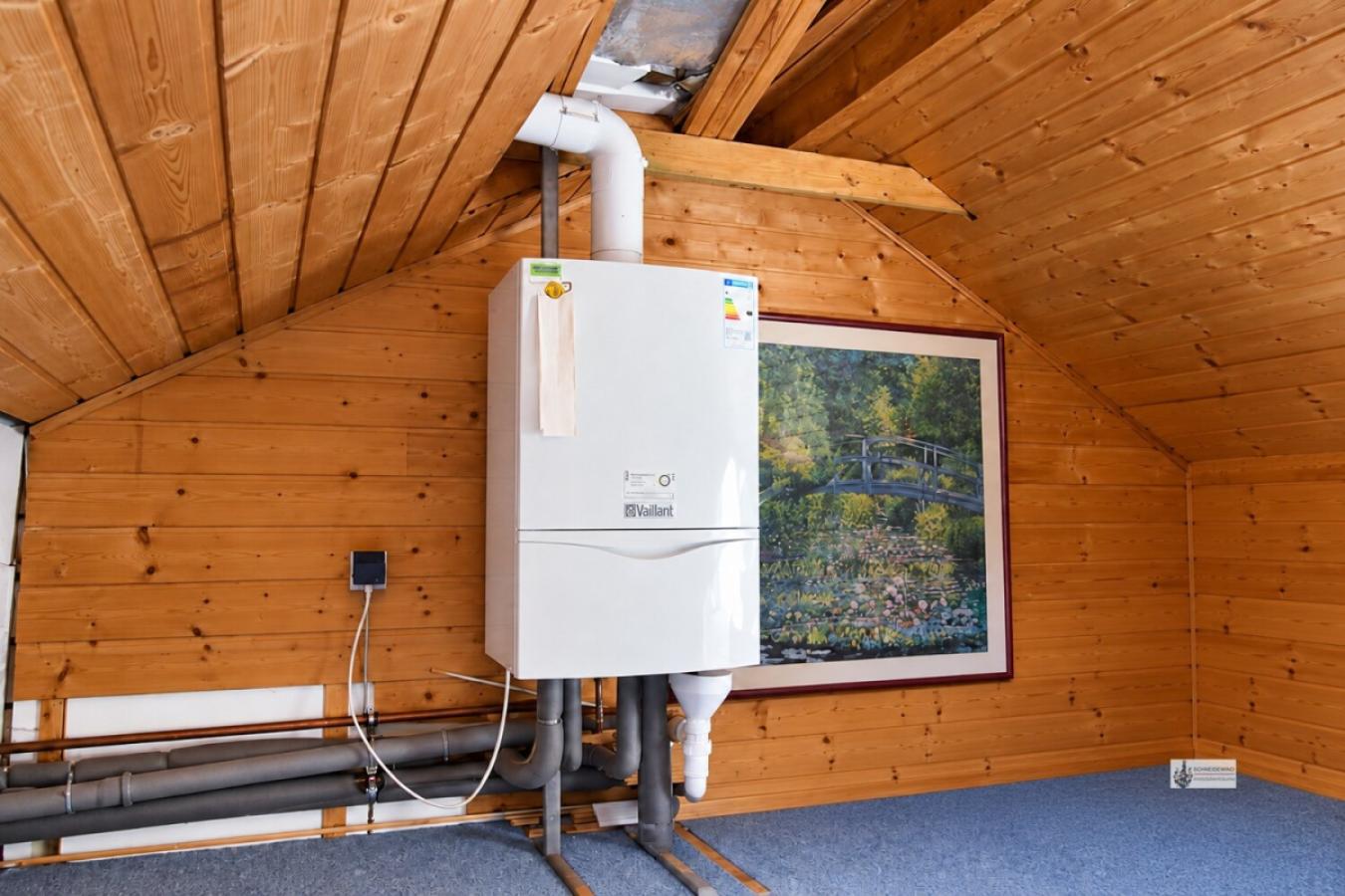 Vaillant Gasheizung auf dem Dachboden