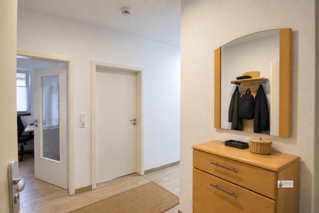 Flur mit Garderobe