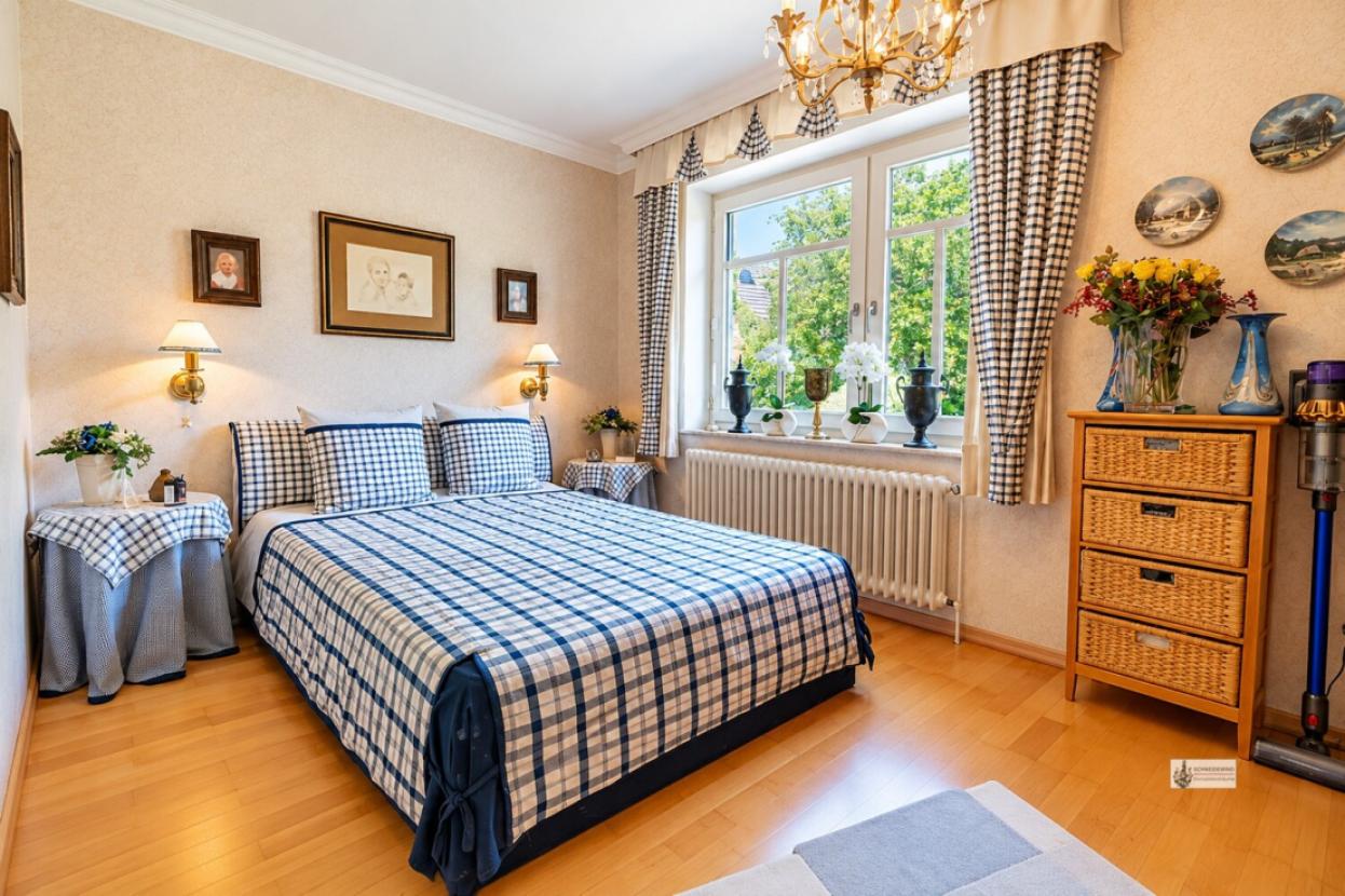 Schlafzimmer im EG