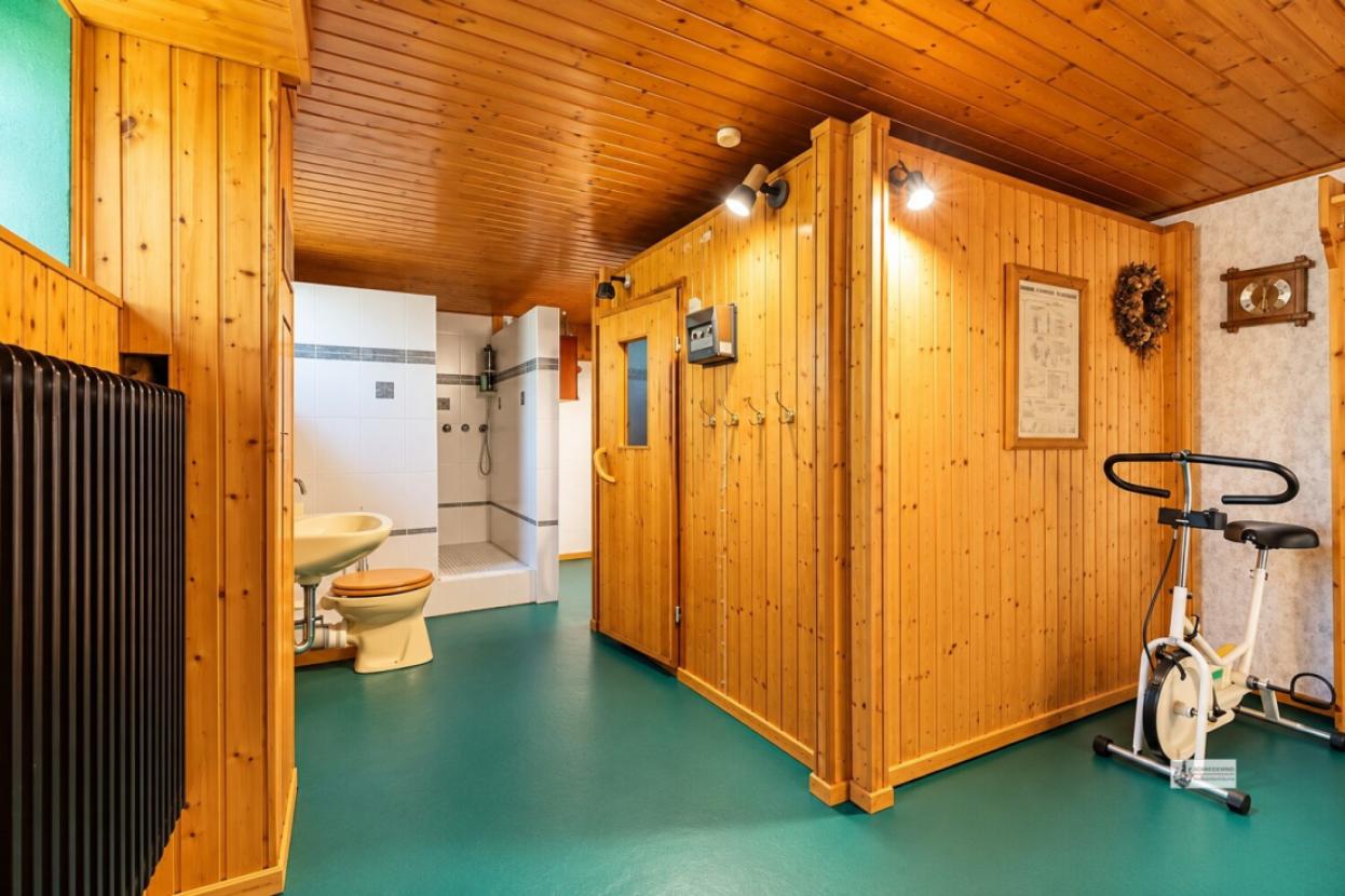 Sauna mit Dusche