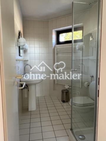Erstes Bad mit Dusche