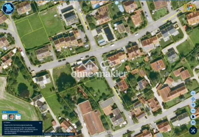 mit Satellitenfoto