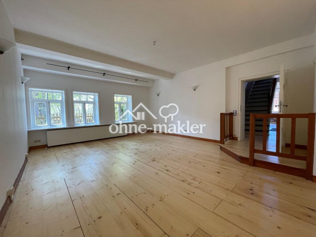NE 01 Wohnzimmer