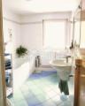 Bad m. Wanne u. Dusche