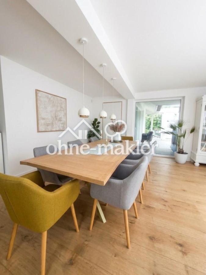 Lichtdurchfluteter Essbereich