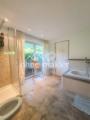 Bad inkl. Wanne und Dusche