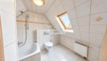 WE 5: Bad mit Wanne (DG)