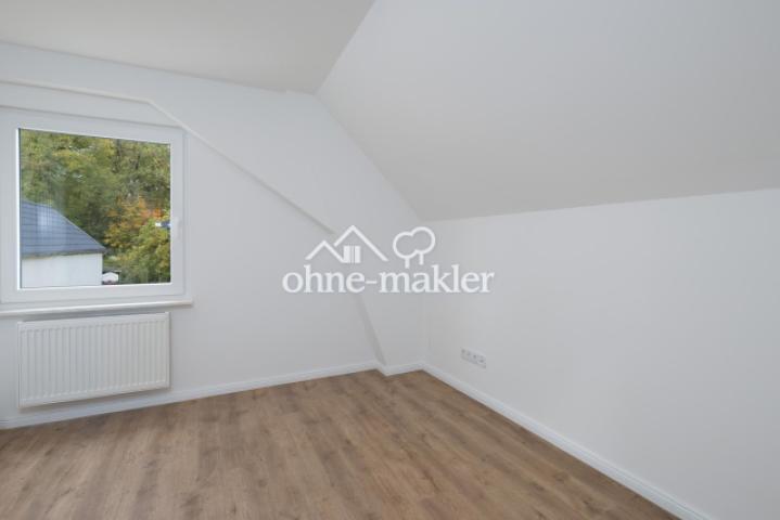 Homeoffice oder Ankleidezimmer