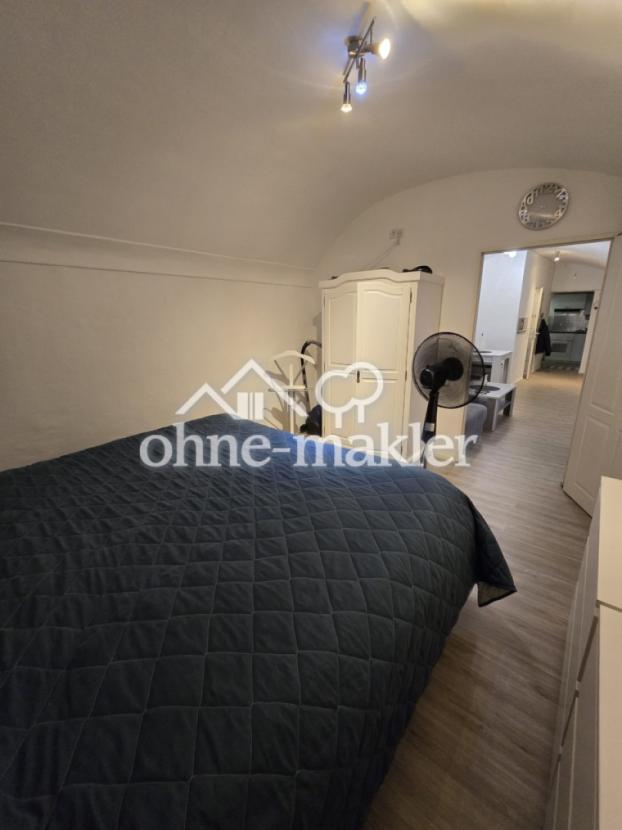 Schlafzimmer Bild 2