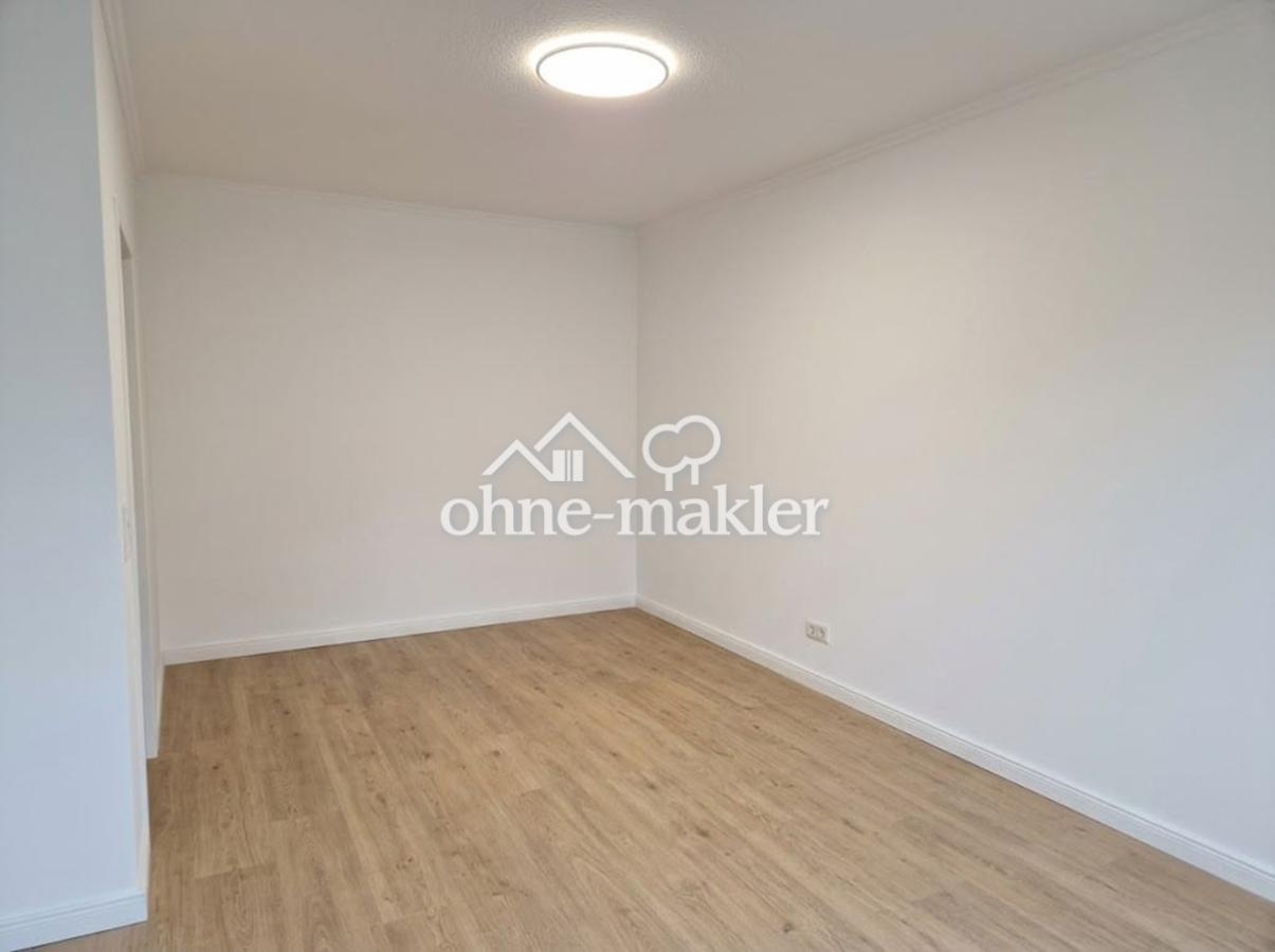 Schlafzimmer m. Ankleide links