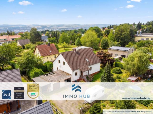Haus mit Garagen