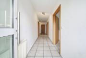 Hauseingang und Diele im Erdgeschoss
