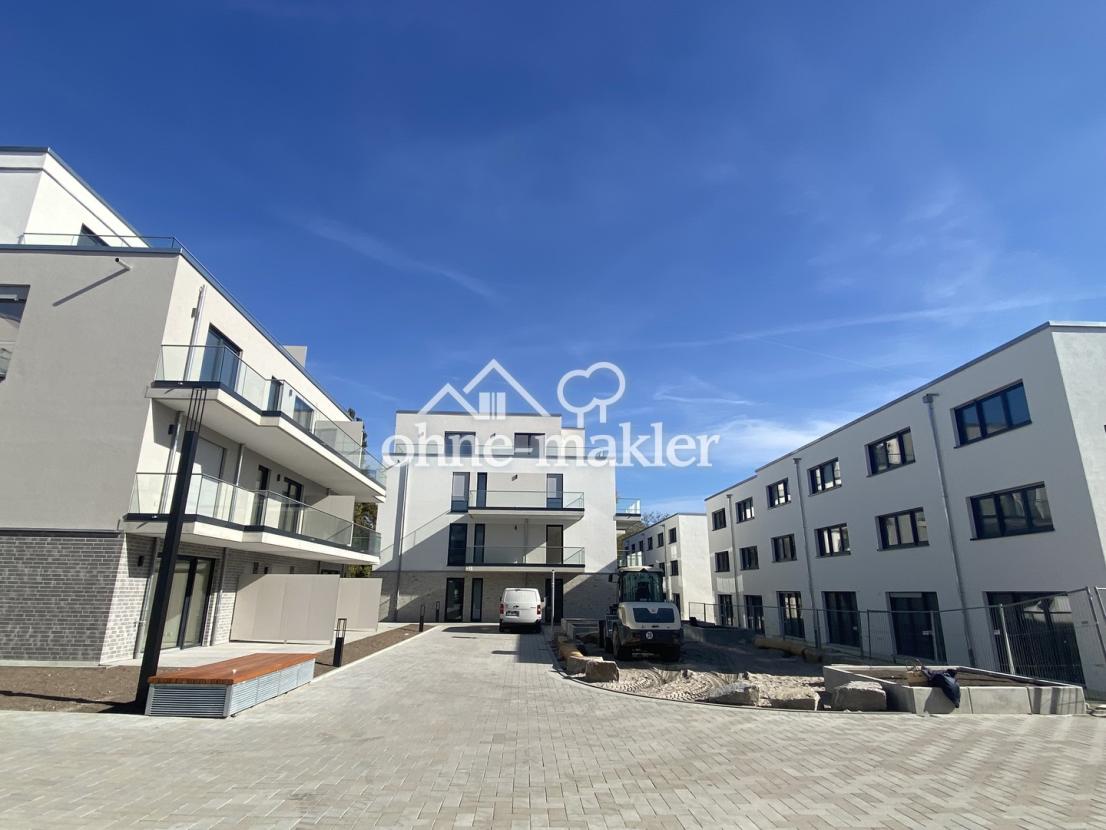 Links das Haus