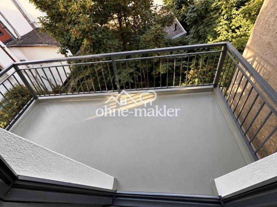 Balkon Hofseite/Sonnenseite