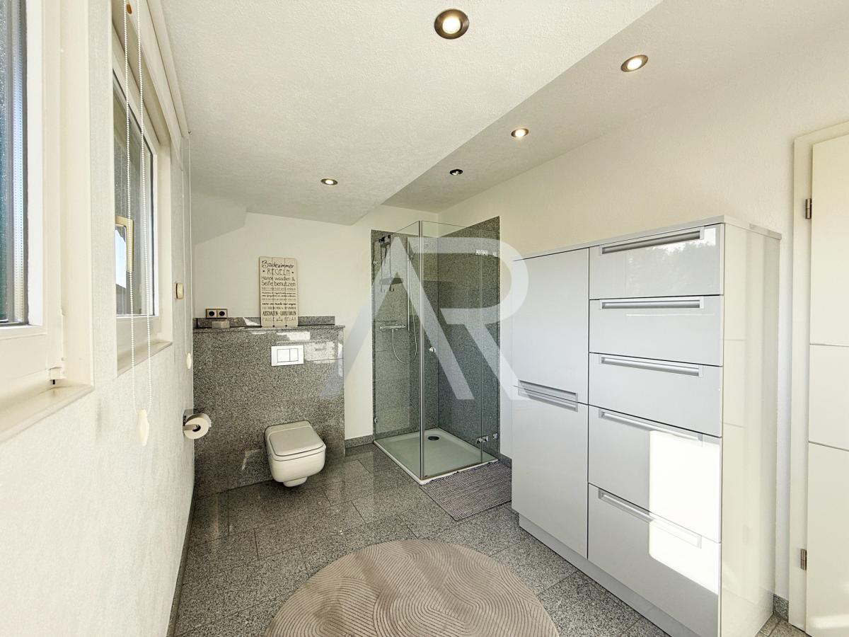 OG Badezimmer (1)