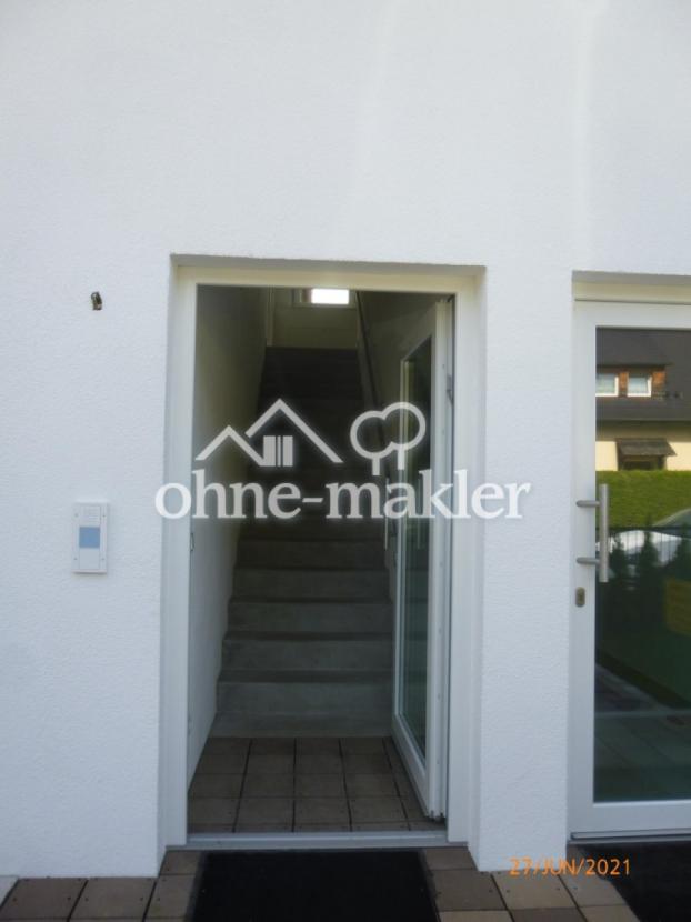 Zugang Wohnung OG/EG