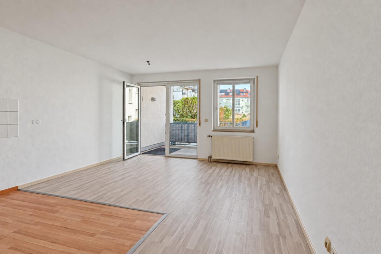 Wohn- und Essbereich mit Loggia