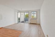 Wohn- und Essbereich mit Loggia