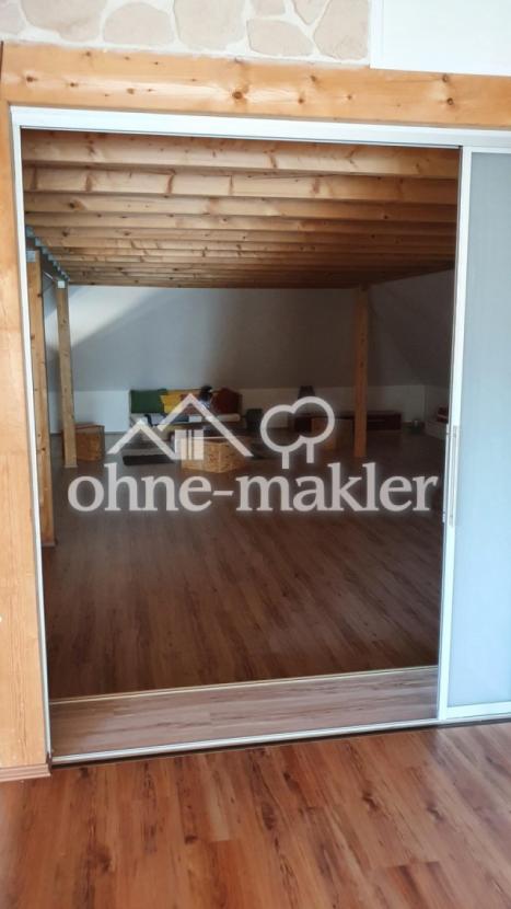 Loft über Bürogebäude