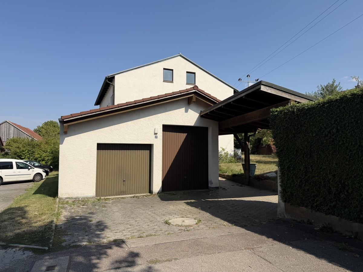Große Doppel-Garage