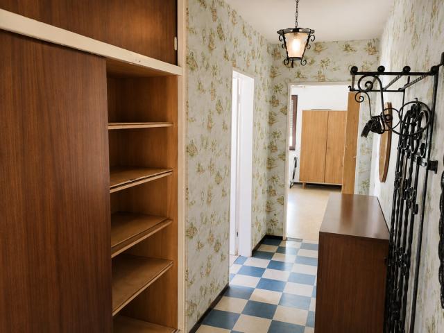 Flur mit Einbauschrank