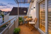 Balkon abends (KI-optimiert)