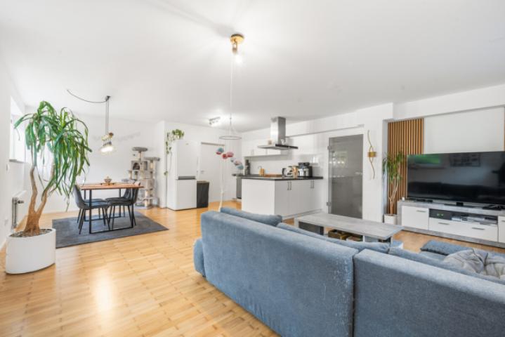 UG Wohnen/Essen